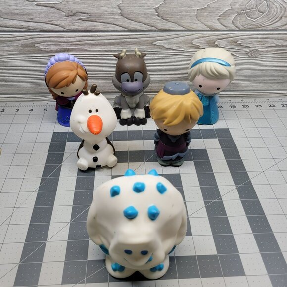 6 Disney Frozen Bath Vinyl Toy Figures Anna Elsa Kristoff Olaf Sven Marshmallow - Picture 2 of 3